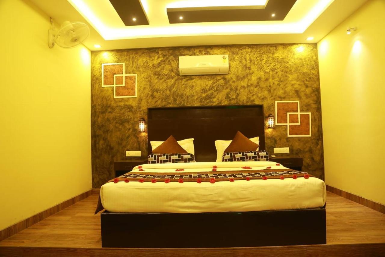 Lara Lake View Resort Thiruvananthapuram Ngoại thất bức ảnh