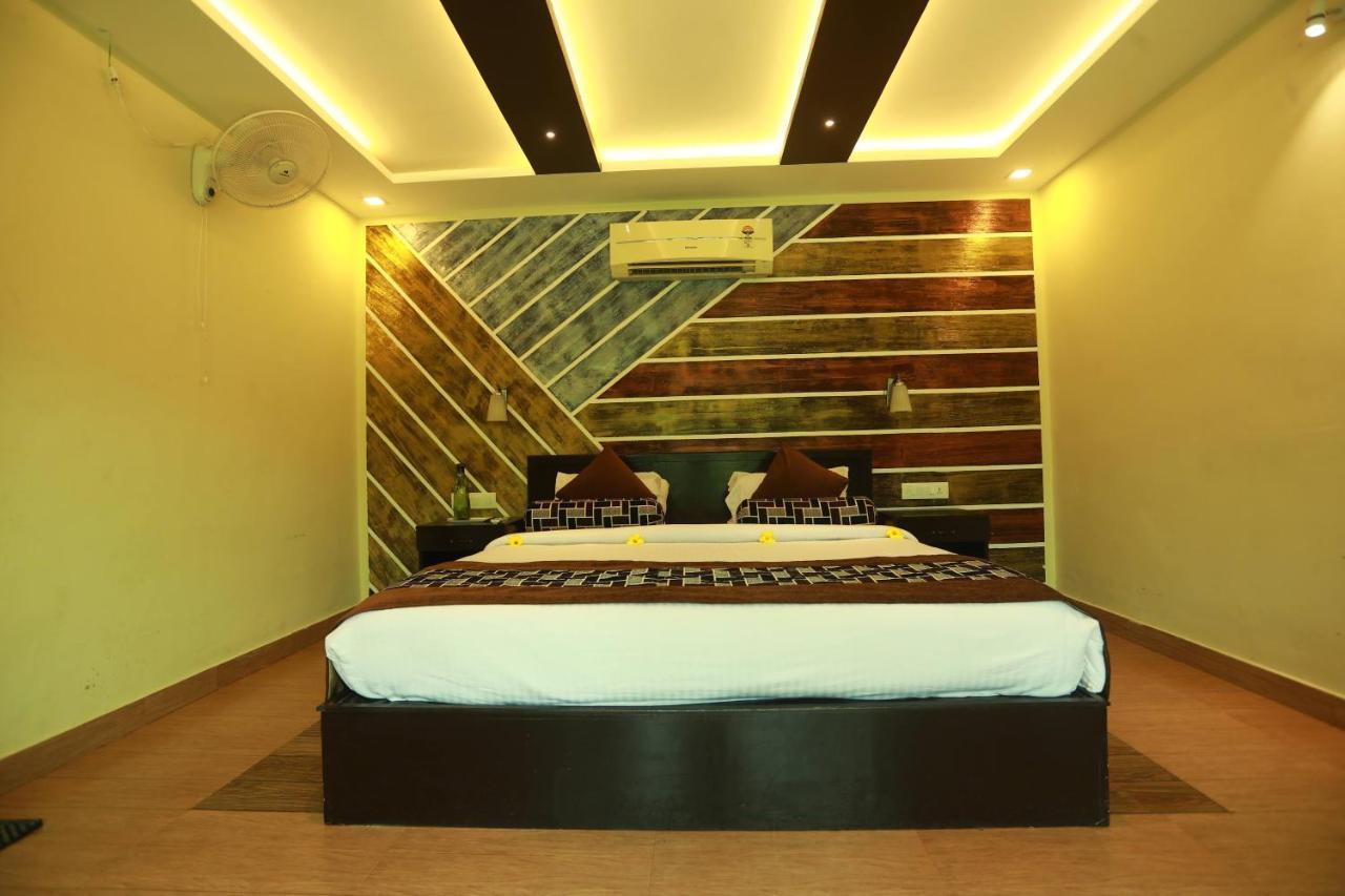 Lara Lake View Resort Thiruvananthapuram Ngoại thất bức ảnh