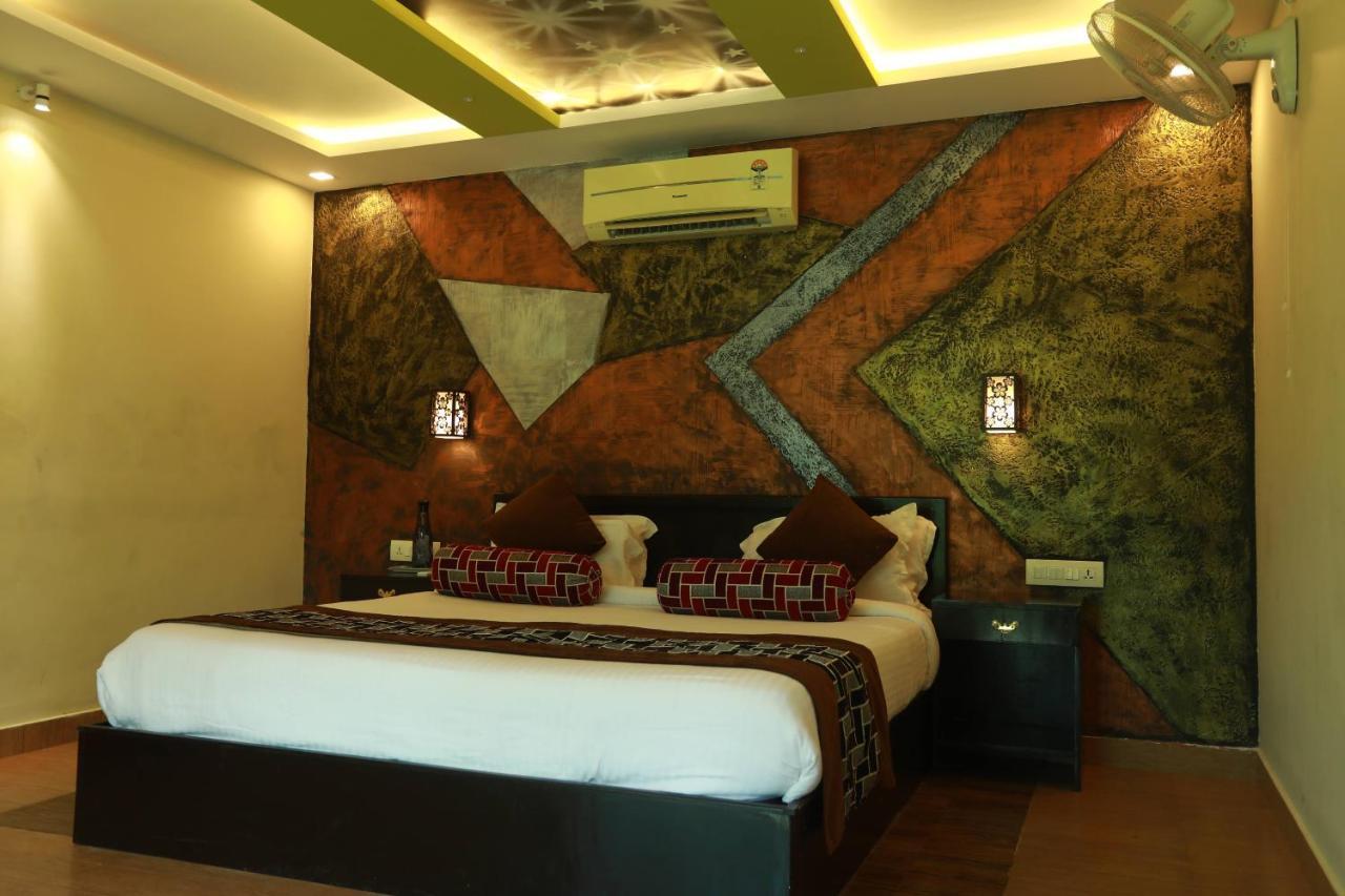 Lara Lake View Resort Thiruvananthapuram Ngoại thất bức ảnh