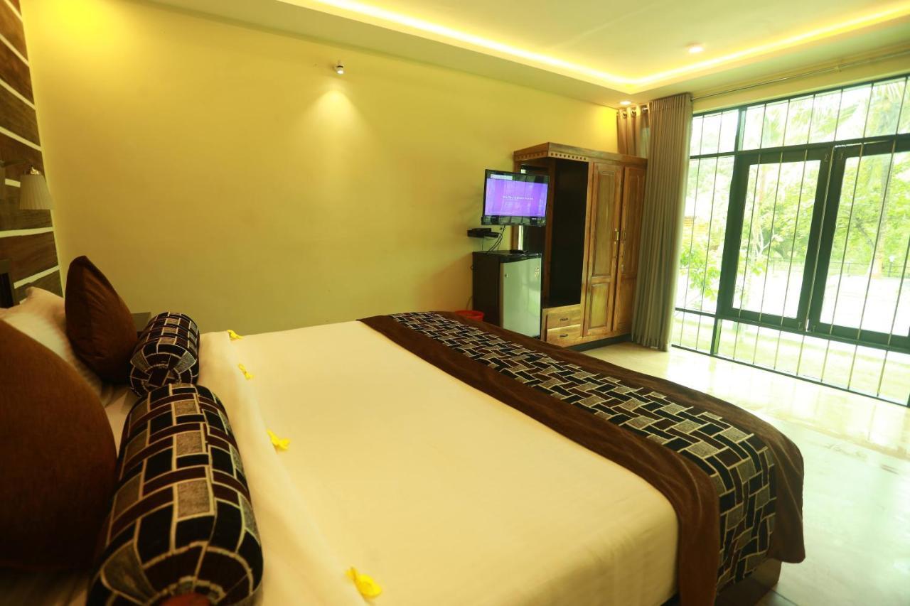 Lara Lake View Resort Thiruvananthapuram Ngoại thất bức ảnh